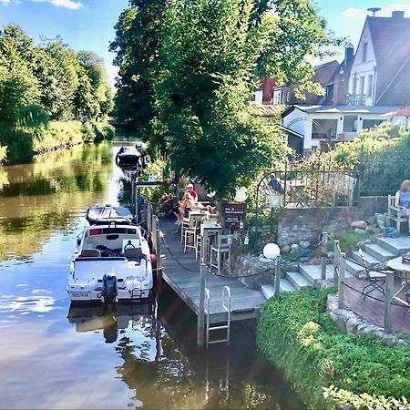 Gaestehaus Kajuete Direkt Am Wasser Фридрихщат Екстериор снимка