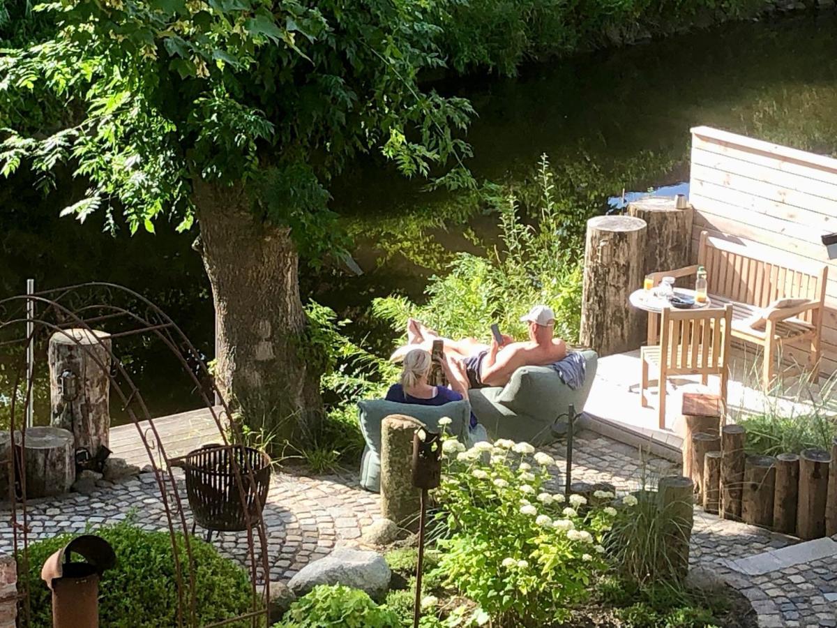 Gaestehaus Kajuete Direkt Am Wasser Фридрихщат Екстериор снимка